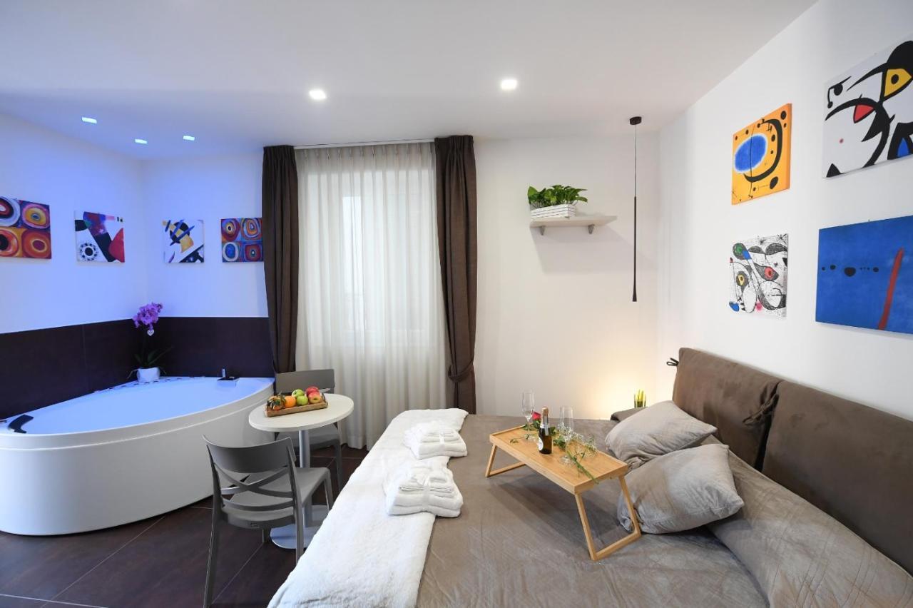 B&B In Centro Storico ซาแลร์โน ภายนอก รูปภาพ