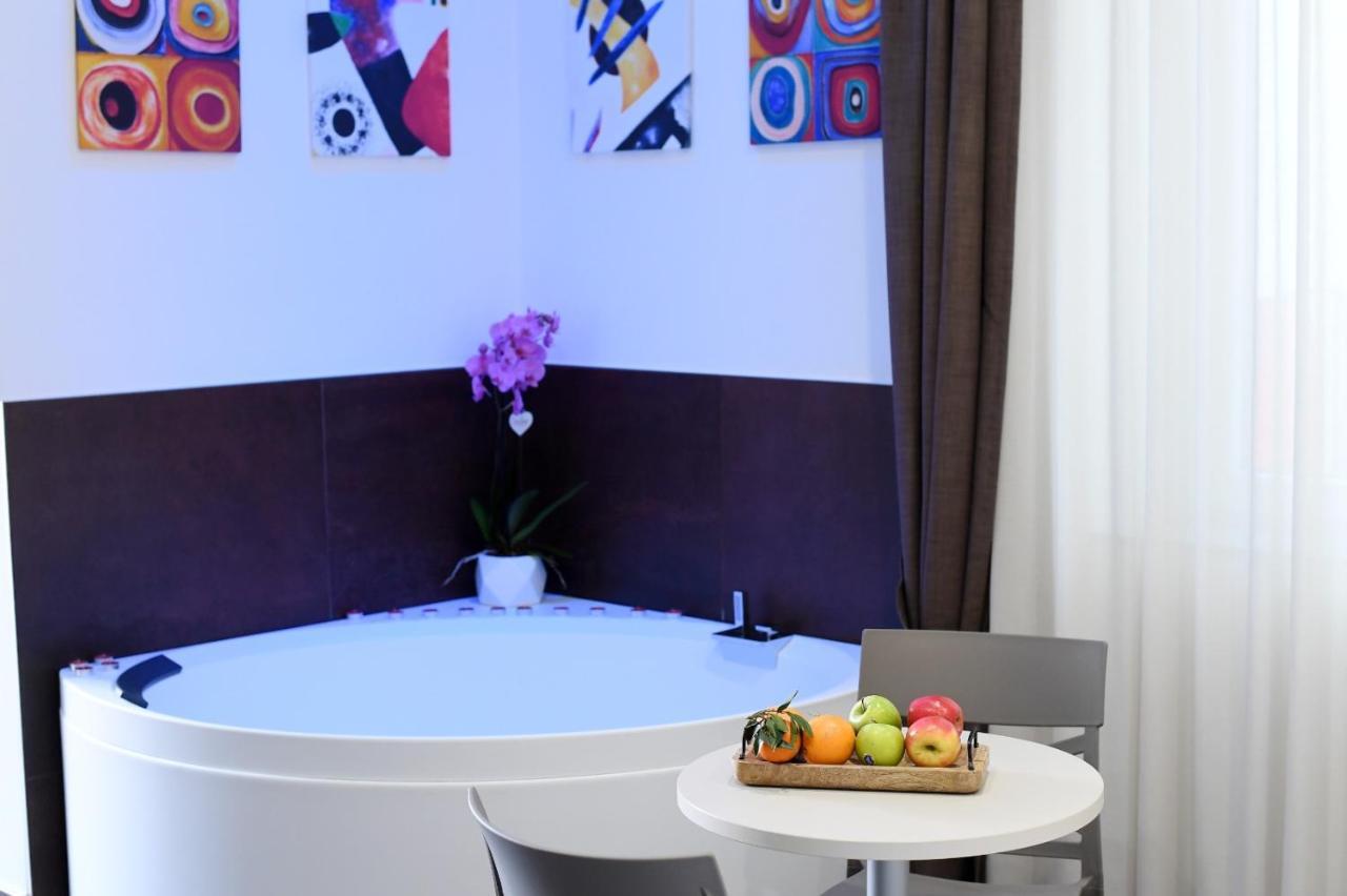 B&B In Centro Storico ซาแลร์โน ภายนอก รูปภาพ