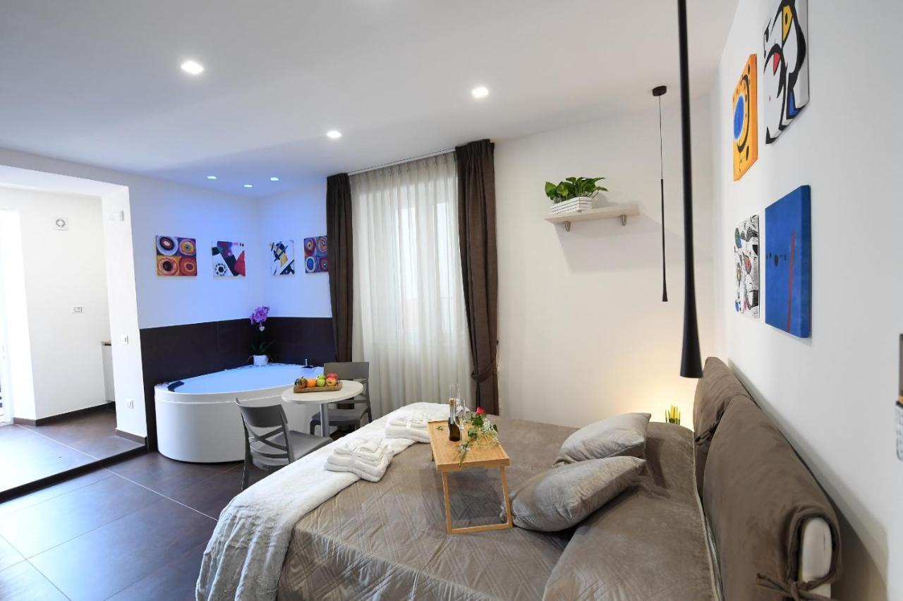 B&B In Centro Storico ซาแลร์โน ภายนอก รูปภาพ