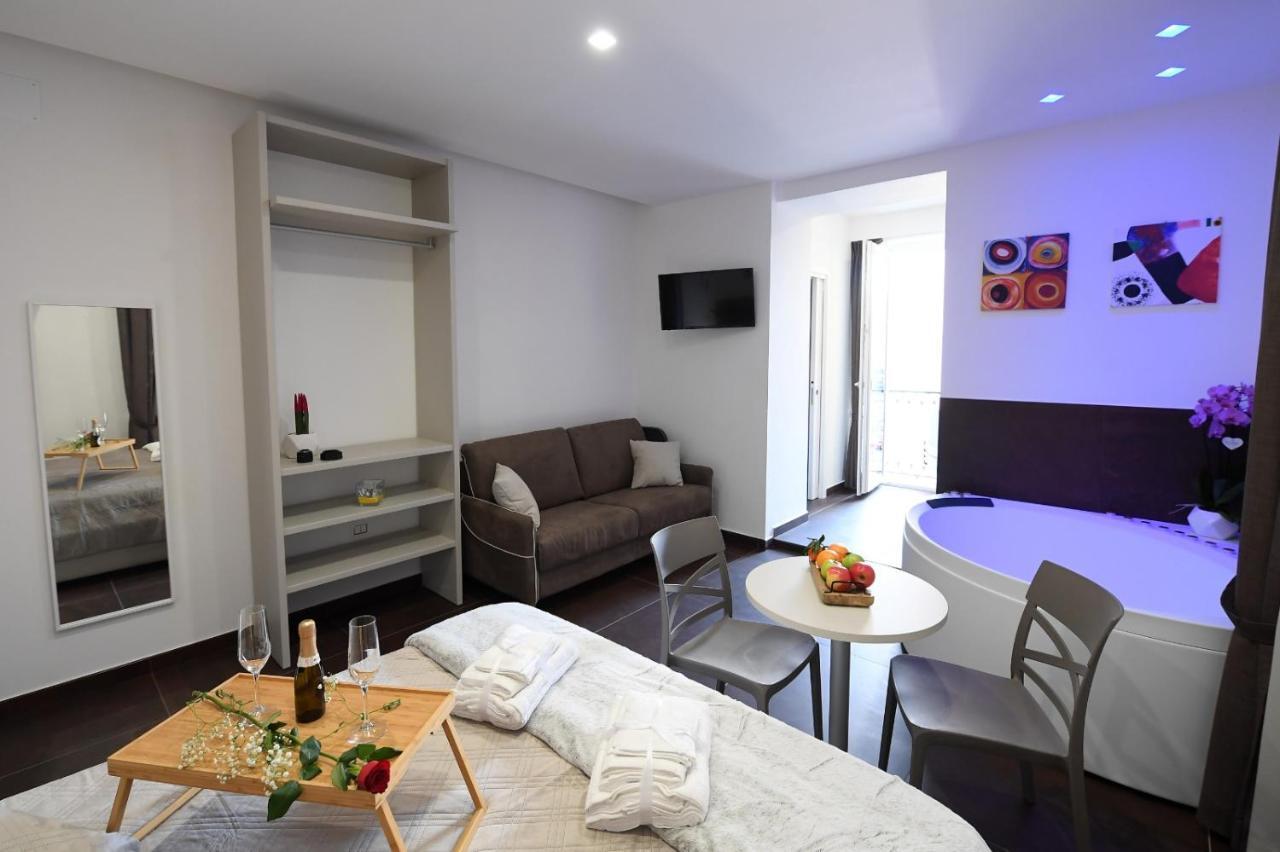 B&B In Centro Storico ซาแลร์โน ภายนอก รูปภาพ