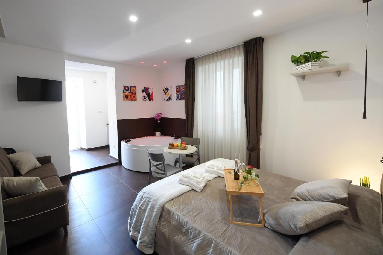 B&B In Centro Storico ซาแลร์โน ภายนอก รูปภาพ