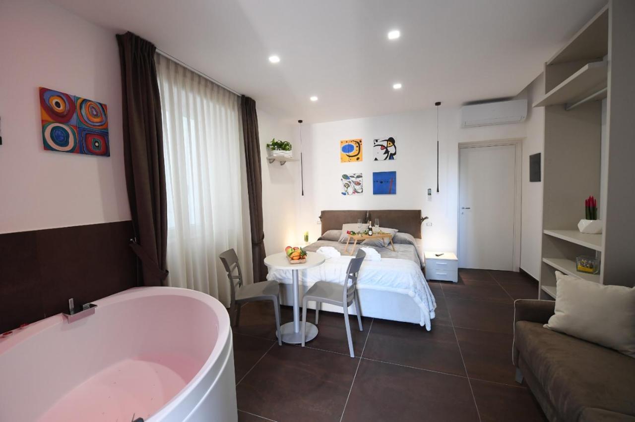 B&B In Centro Storico ซาแลร์โน ภายนอก รูปภาพ