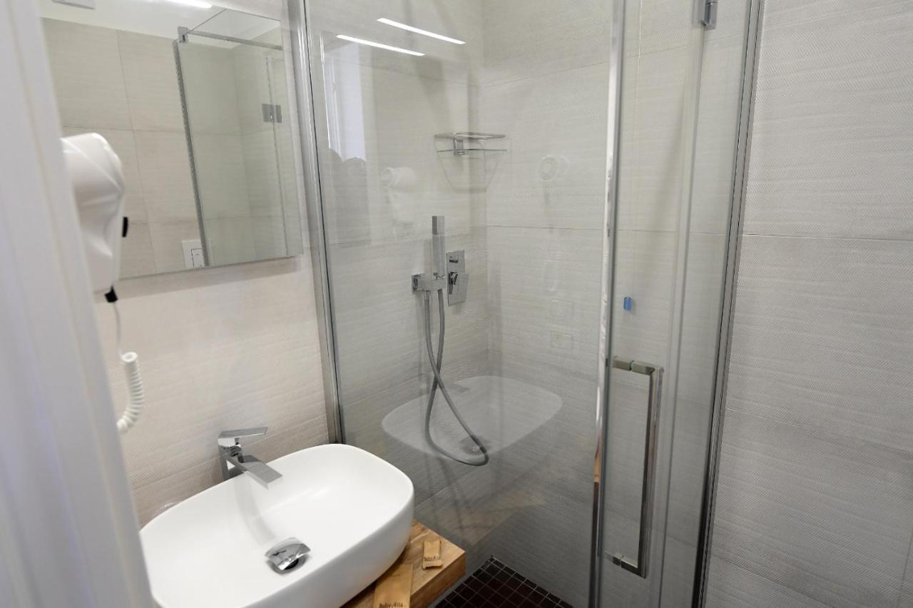 B&B In Centro Storico ซาแลร์โน ภายนอก รูปภาพ