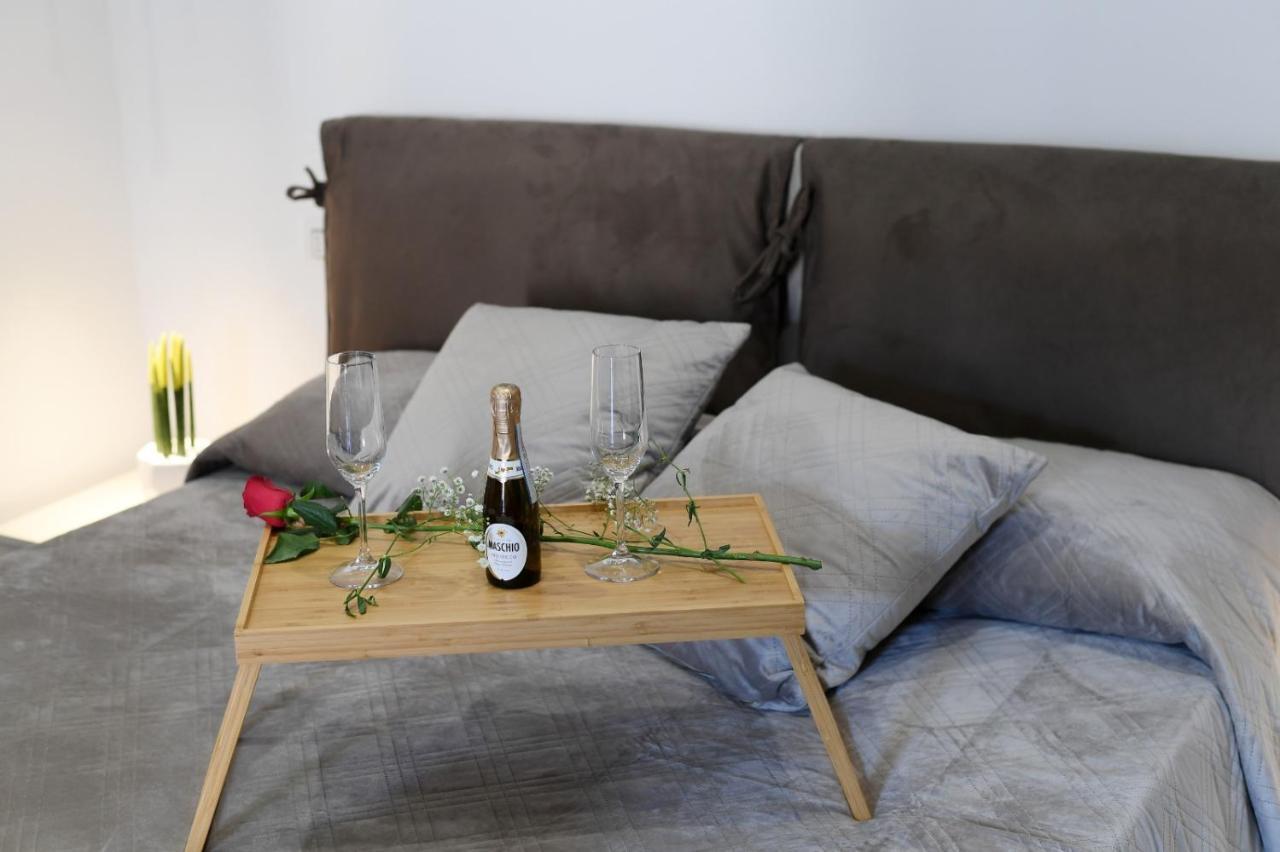 B&B In Centro Storico ซาแลร์โน ภายนอก รูปภาพ