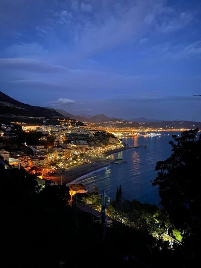 B&B In Centro Storico ซาแลร์โน ภายนอก รูปภาพ